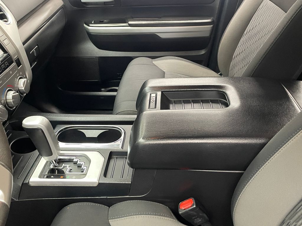 Thumbnail: 2014 Toyota Tundra - 25