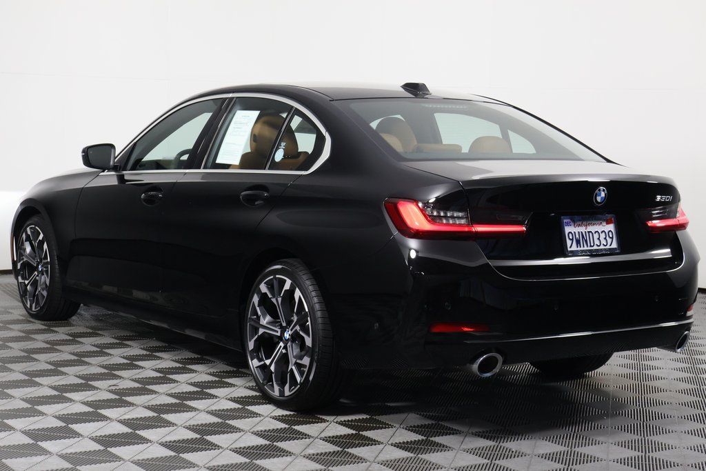Thumbnail: 2026 BMW 3 Series - 6