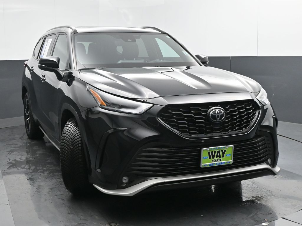 2022 Toyota Highlander XSE