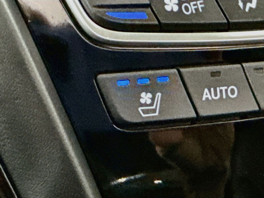 Thumbnail: 2026 Acura RDX - 20