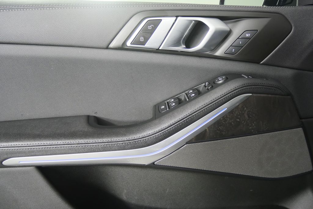 Thumbnail: 2021 BMW X5 - 8