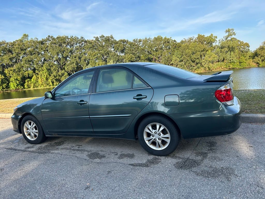 Thumbnail: 2005 Toyota Camry - 3