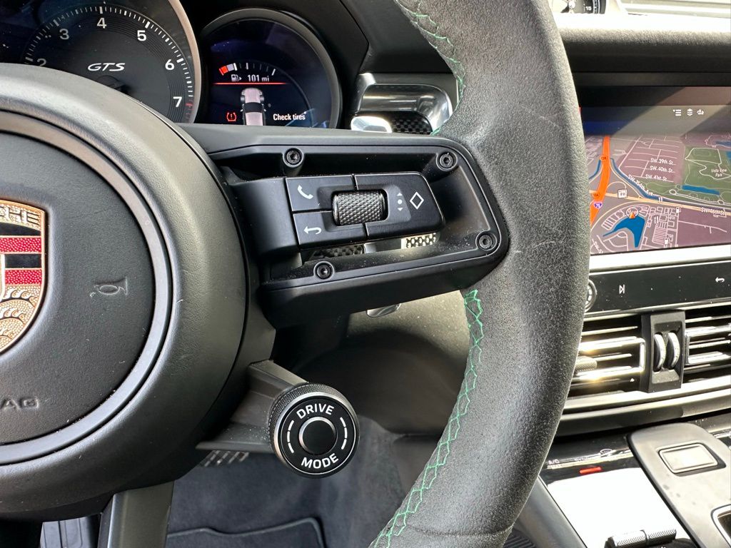 2023 Porsche Macan GTS 19