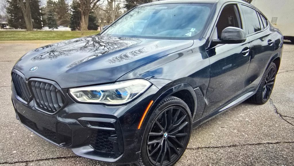 2023 BMW X6 M50i