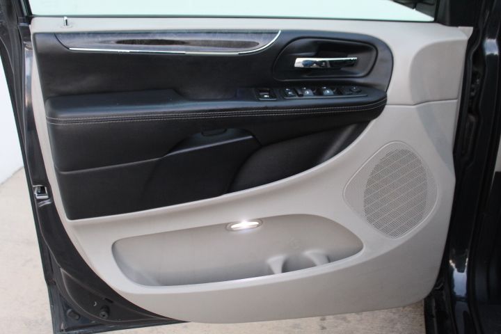 Used Car 2013 Chrysler Town & Country  Sports Van Touring Front Wheel Drive For Sale Under $10,000 In Georgetown, Texas