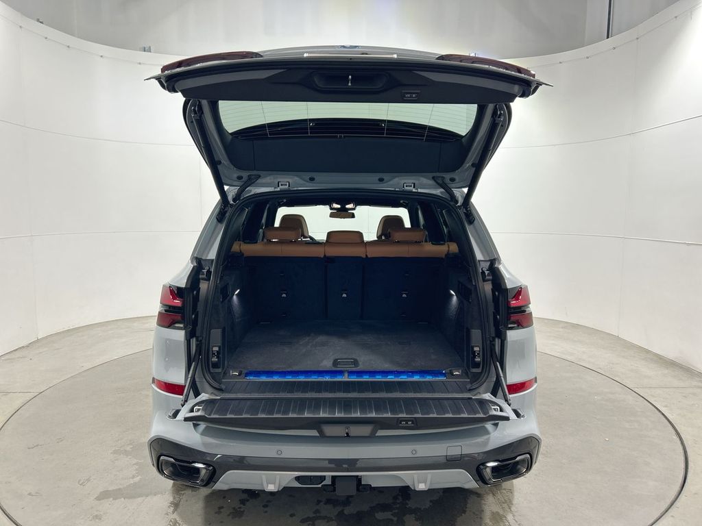 Thumbnail: 2026 BMW X5 - 22