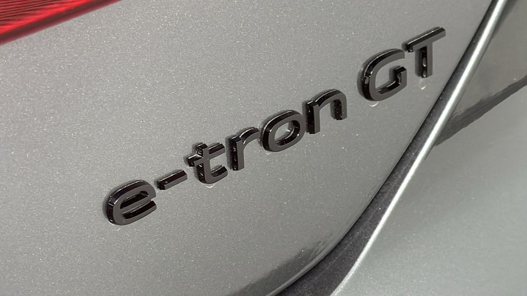 2025 Audi e-tron GT Premium Plus 10