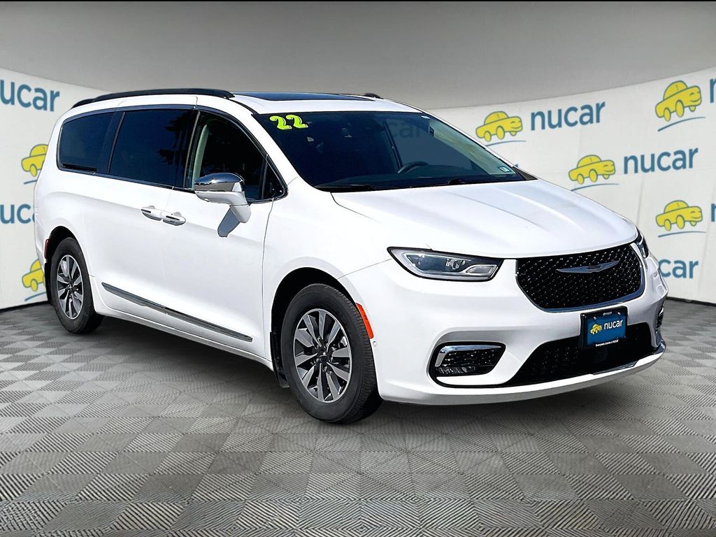 2022 Chrysler Pacifica Hybrid — photo 1