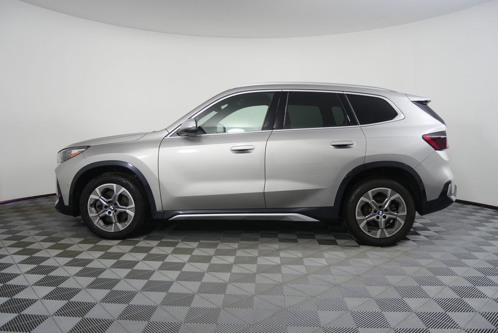 Thumbnail: 2023 BMW X1 - 6