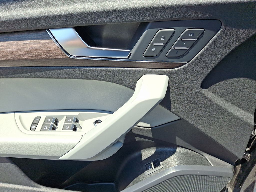 Thumbnail: 2024 Audi Q5 - 12