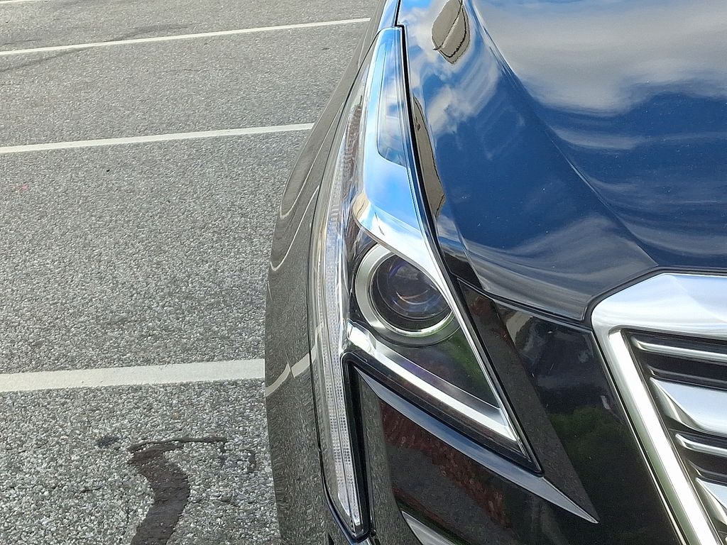 Thumbnail: 2019 Cadillac XT5 - 9