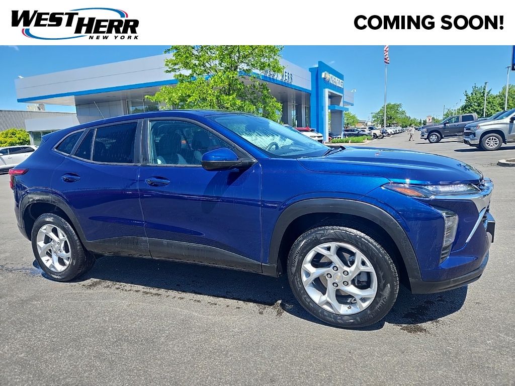 STORM CREW (STEEL GREY OVAL)　Lサイズ Pre-Owned 2024 Chevrolet Trax LS 4D Sport Utility in #CW26L459