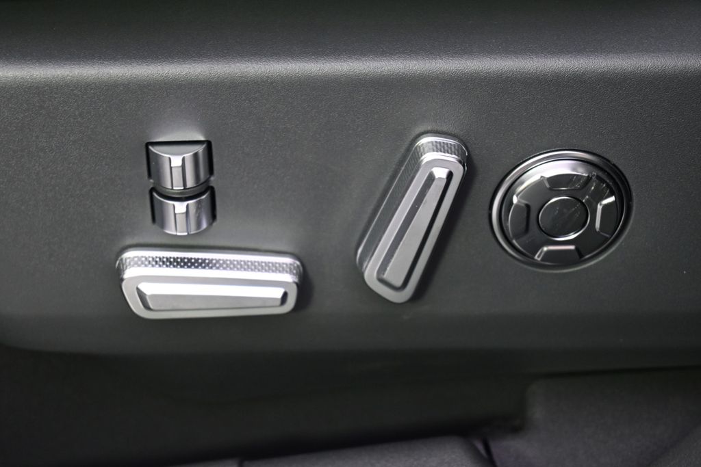 New 2026 Gray Lincoln Reserve image 14