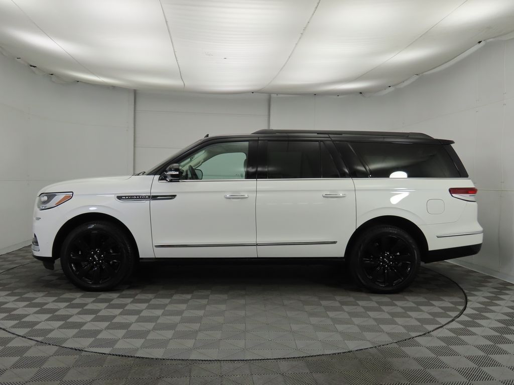 2024 Lincoln Navigator Black Label 8