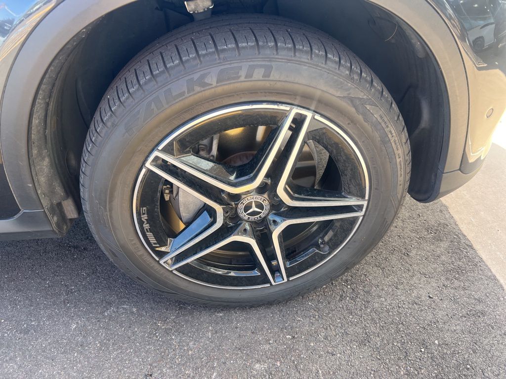 Thumbnail: 2021 Mercedes-Benz GLC - 8
