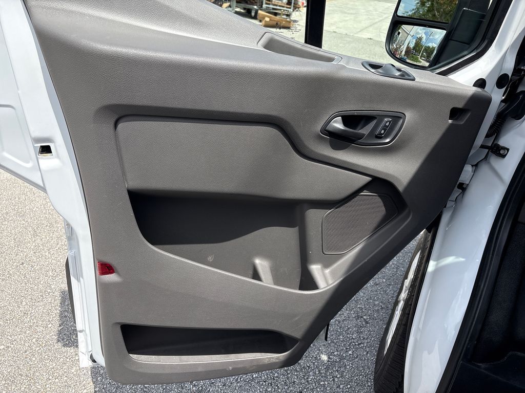 Certified Used 2025 White Ford Base image 27