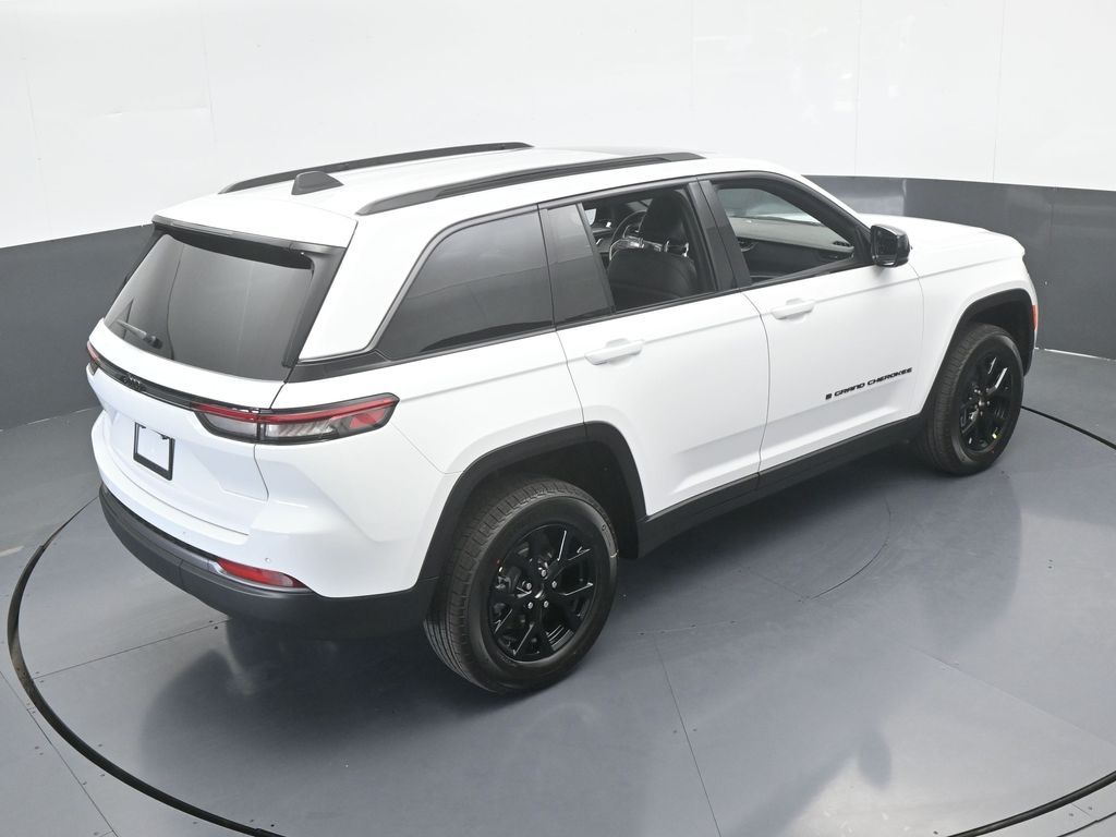 New 2026 Bright White Clearcoat Jeep Laredo image 47