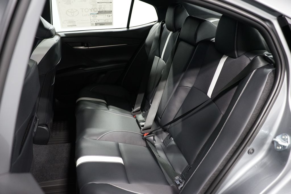 Thumbnail: 2025 Toyota Camry - 30