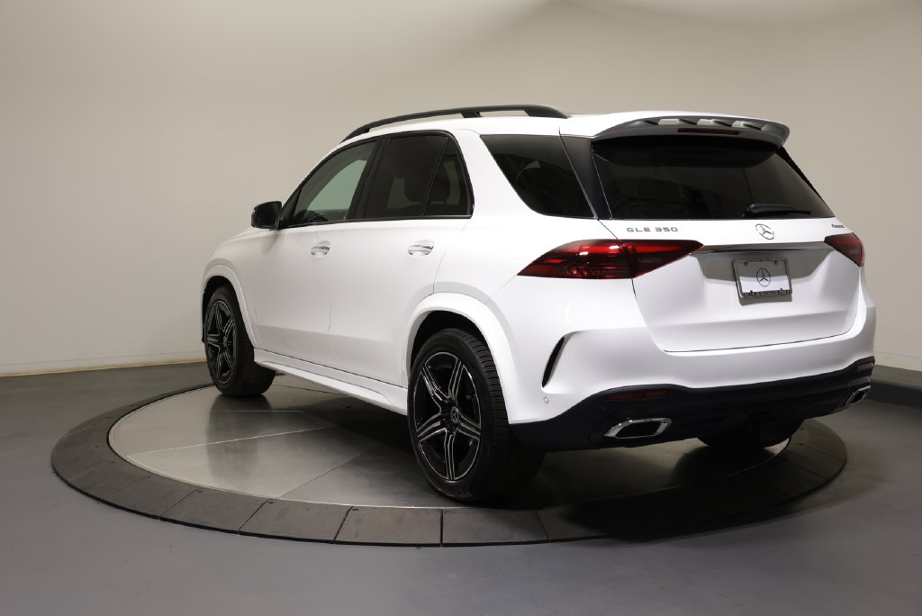 Thumbnail: 2026 Mercedes-Benz GLE - 5