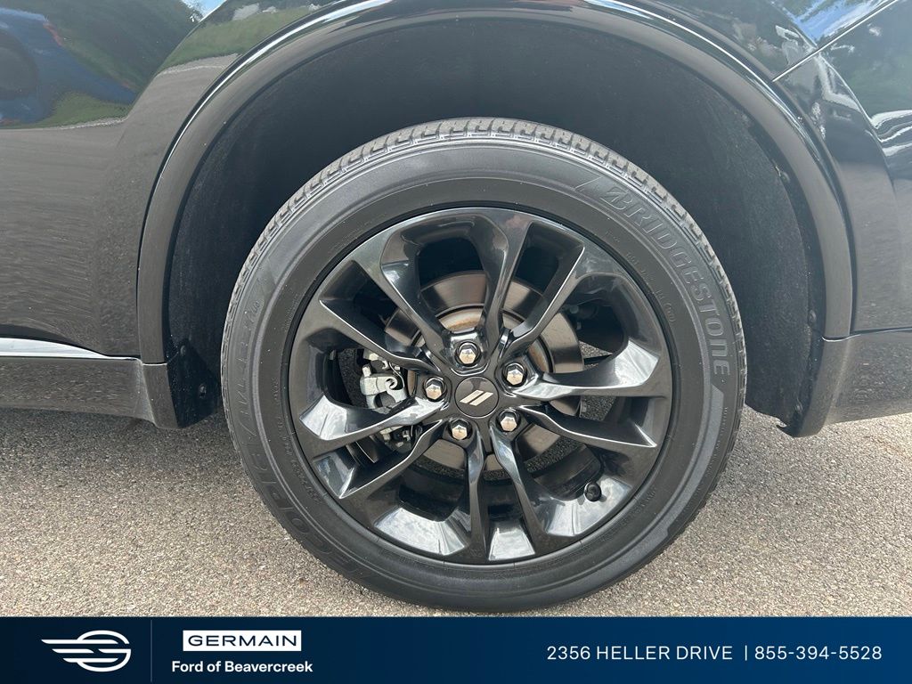 Used 2022 Black Dodge SXT image 13