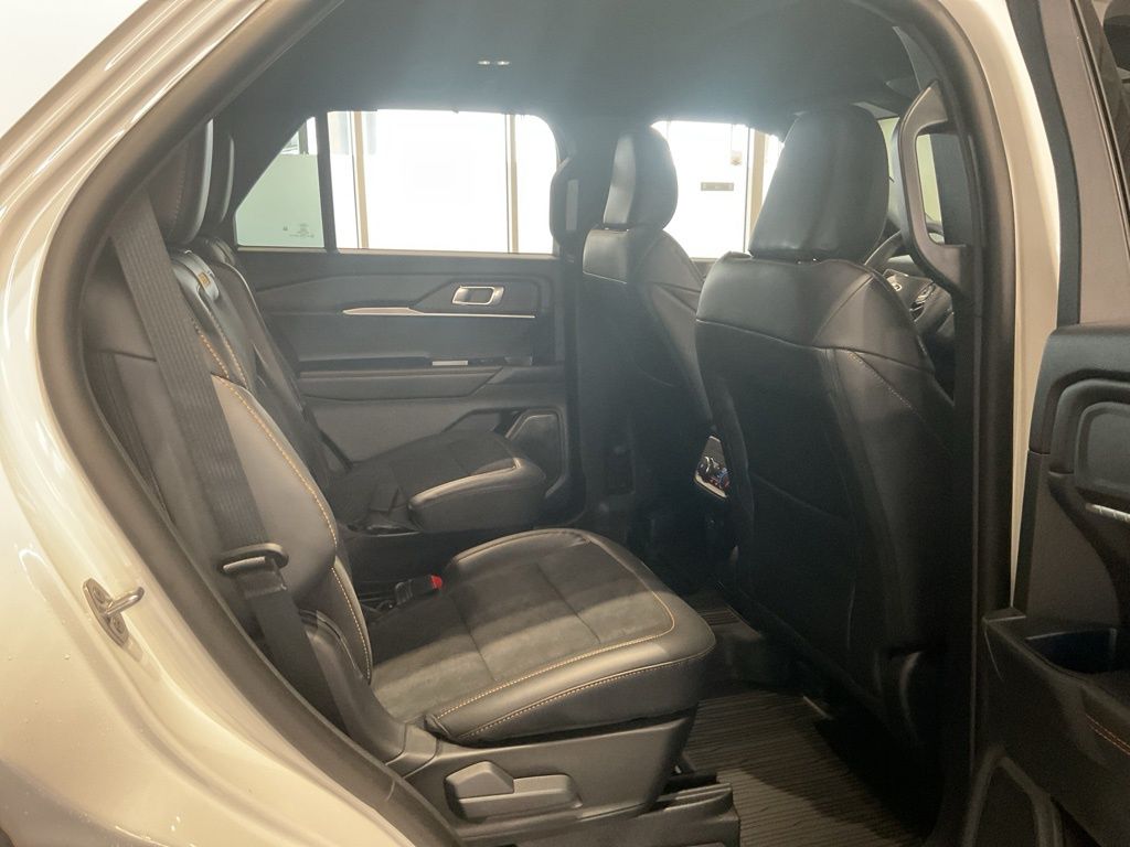 New 2026 White Ford Tremor image 21