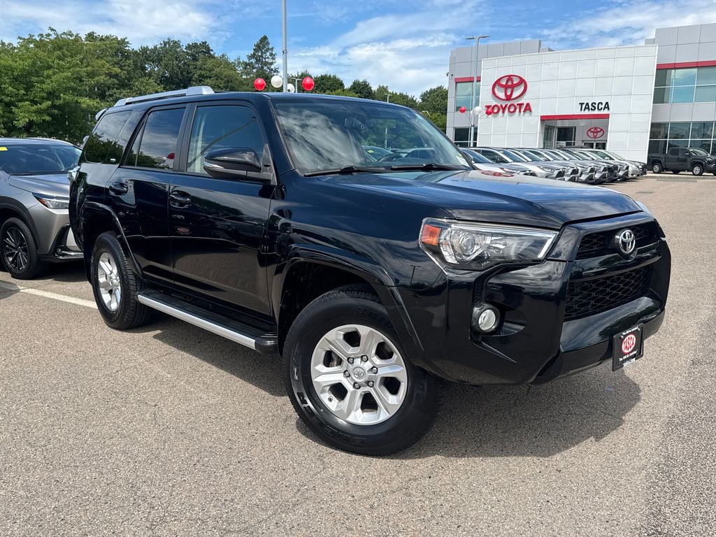 Midnight Black Metallic 2017 Toyota 4Runner SUV / Crossover Four-Wheel Drive 5-Speed Automatic Overdrive