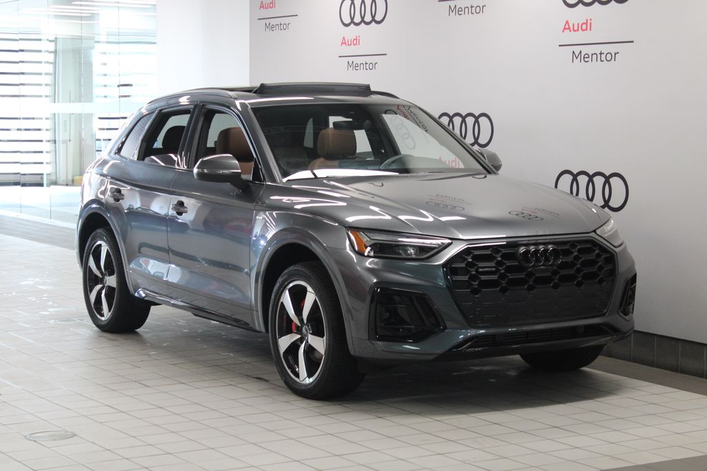 Thumbnail: 2024 Audi Q5 - 8