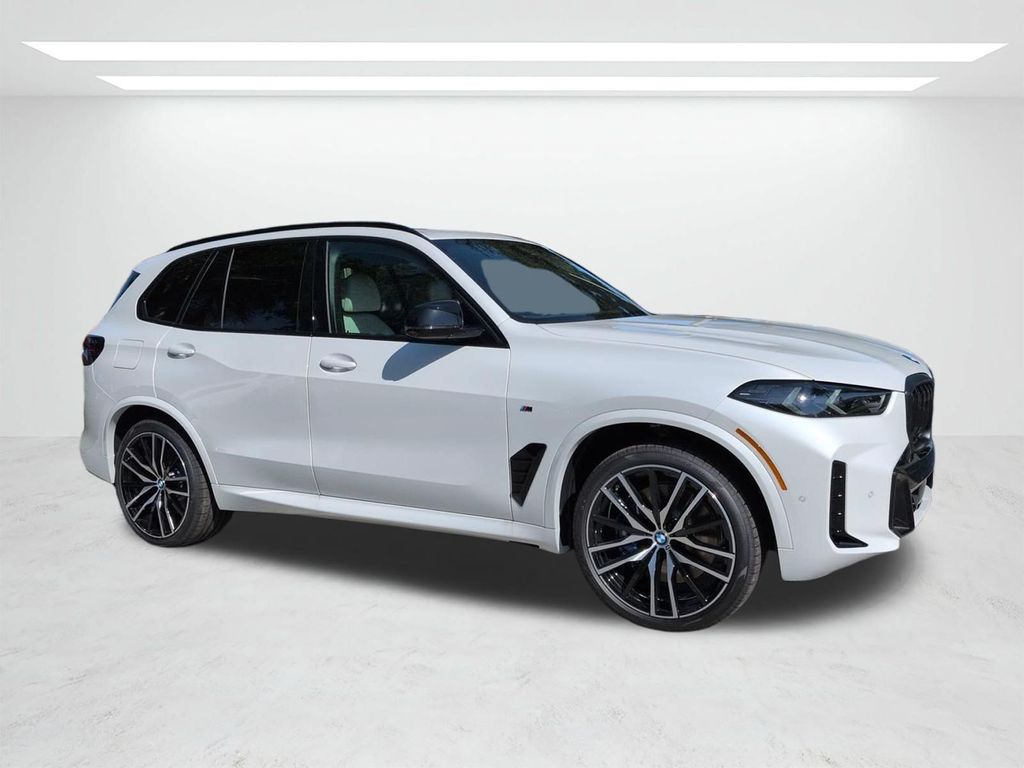 New 2026 White BMW M60i image 2