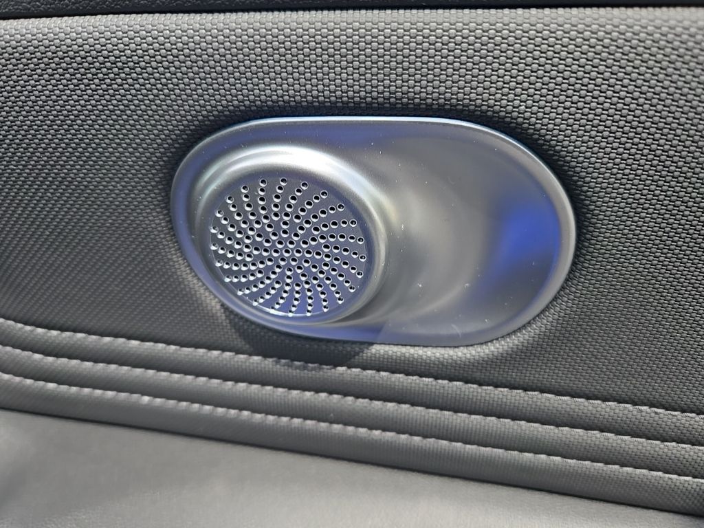 2025 Hyundai Elantra SEL 25