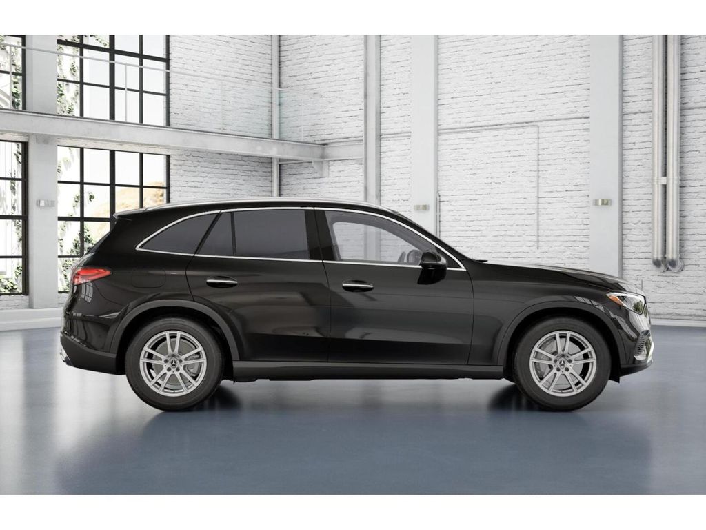 2025 Mercedes Benz GLC 300 4MATIC photo 2