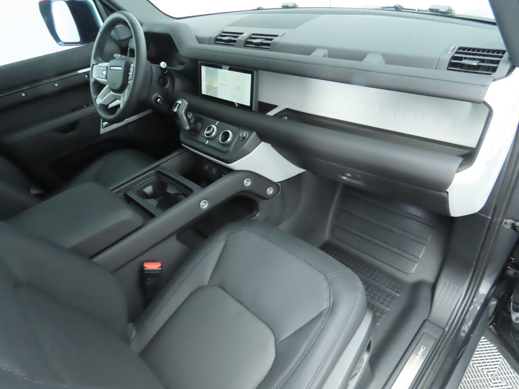 2024 Land Rover Defender 110 18