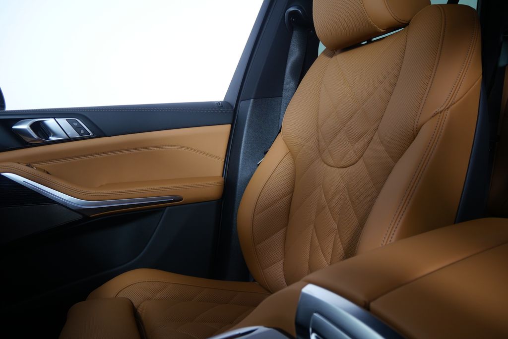 Thumbnail: 2026 BMW X5 - 23