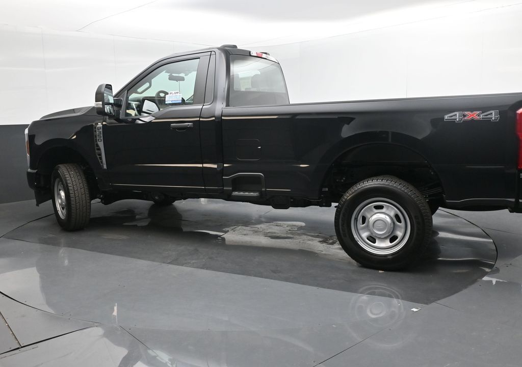 2026 Ford F-350 XL photo 3