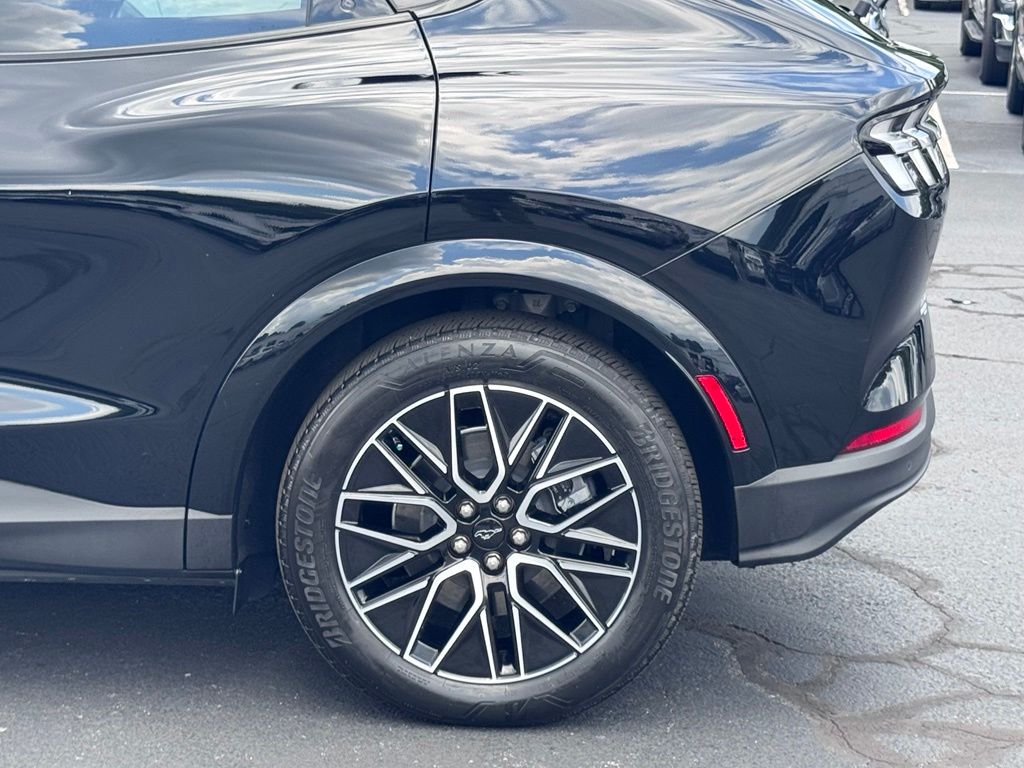 FordMustang Mach-E41