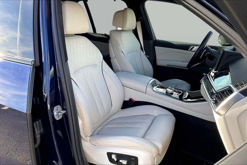 2025 BMW X5 40i - Photo 28