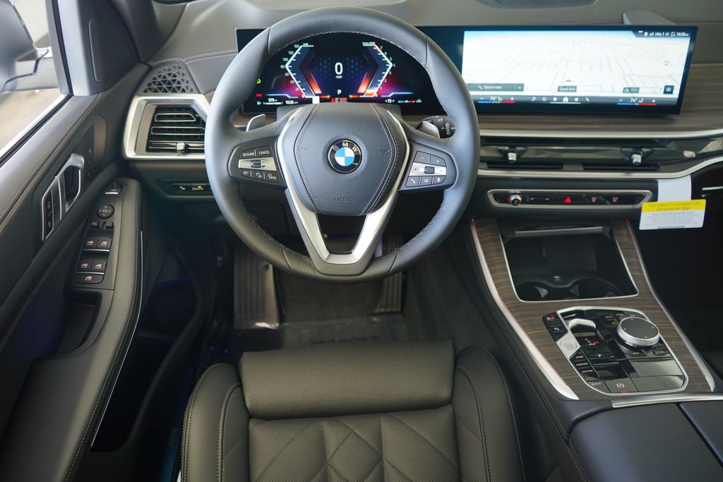 Thumbnail: 2026 BMW X5 - 15