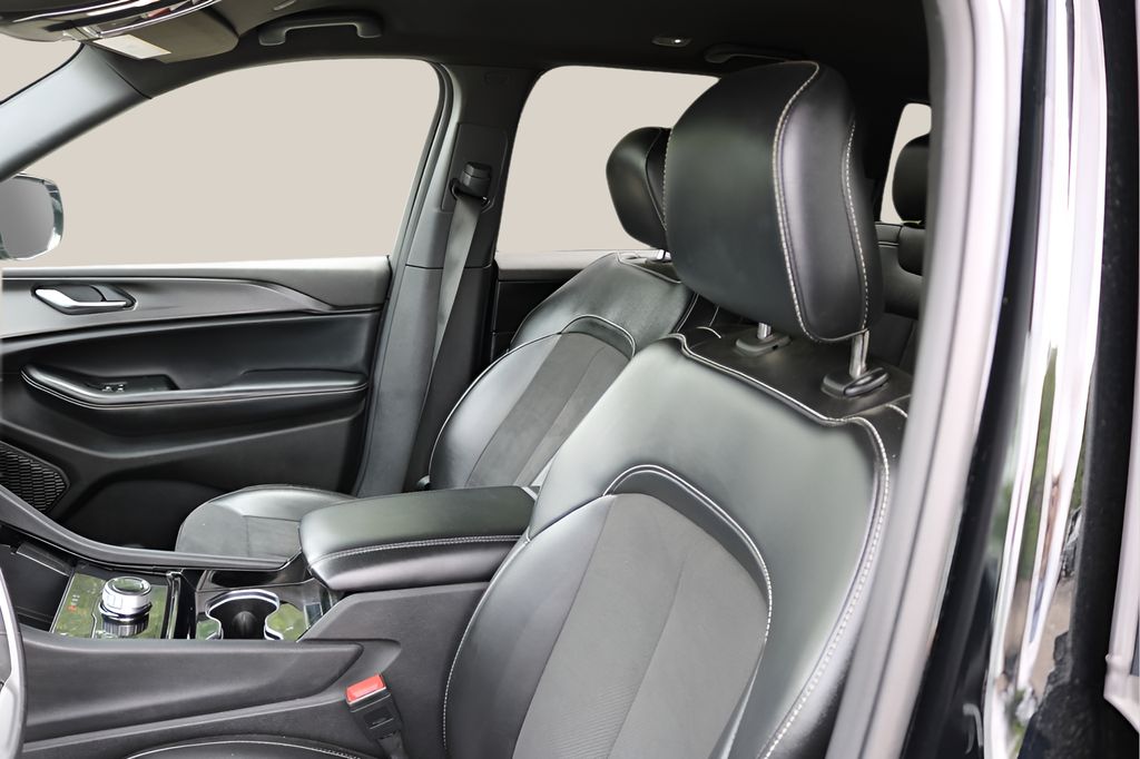 Used Car 2023 Jeep Grand Cherokee  Altitude X For Sale Under $30,000 In Austin, Texas