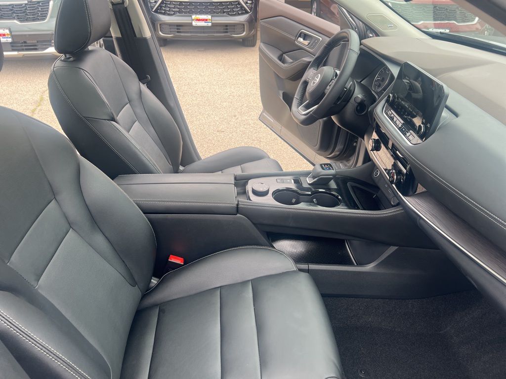2021 Nissan Rogue SL photo
