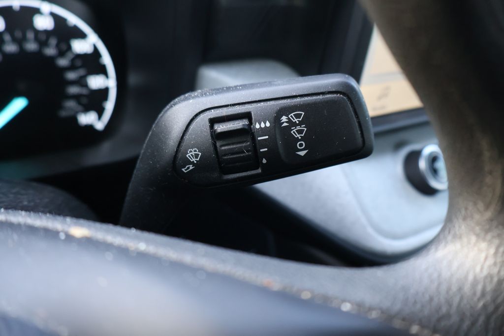 Thumbnail: 2022 Ford Maverick - 21