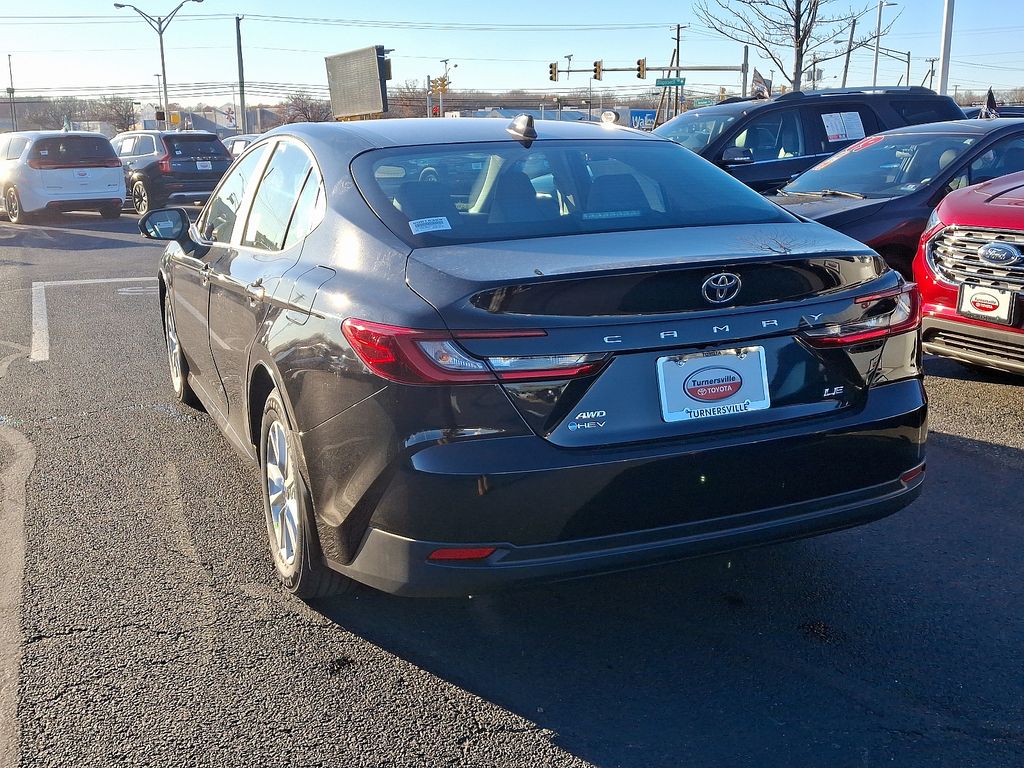 2025 Toyota Camry LE 3