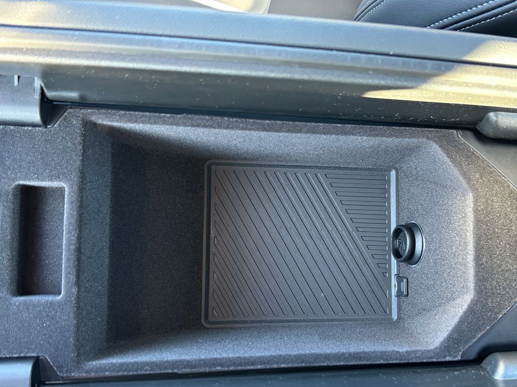 Thumbnail: 2026 BMW 5 Series - 29