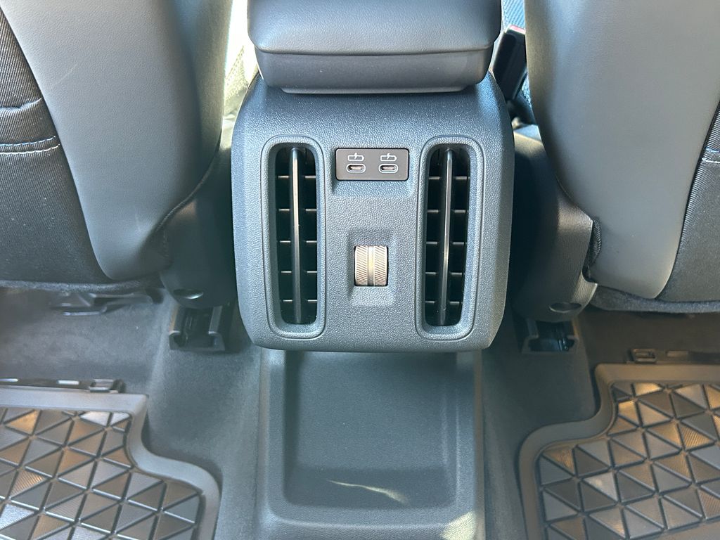 Thumbnail: 2027 MINI Cooper Countryman - 32