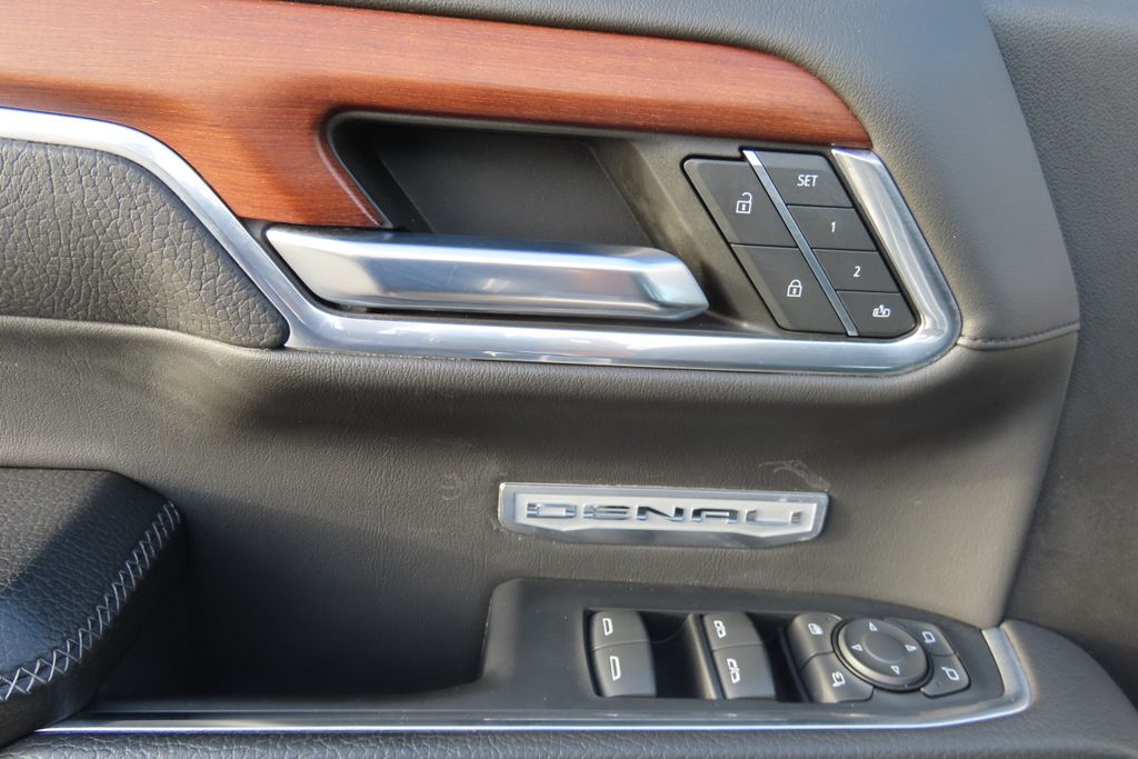 Thumbnail: 2023 GMC Sierra 1500 - 22