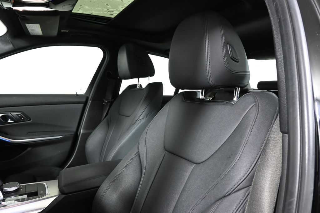 Thumbnail: 2020 BMW 3 Series - 4