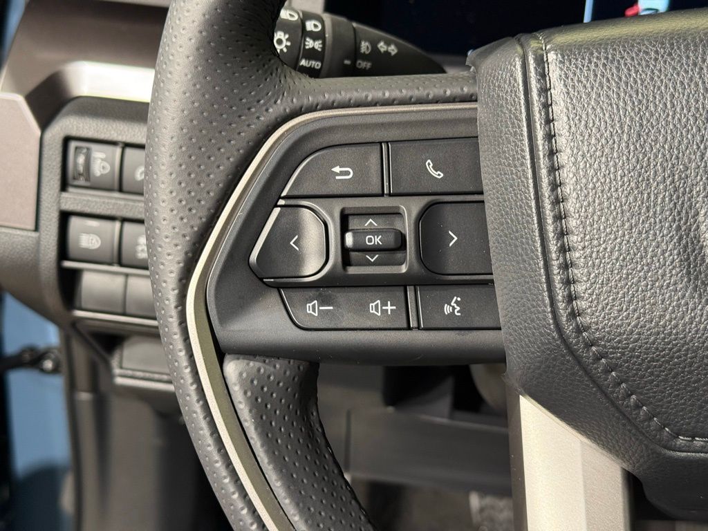 Thumbnail: 2025 Toyota 4Runner - 24