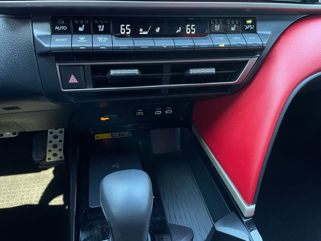 Thumbnail: 2025 Toyota Camry - 16