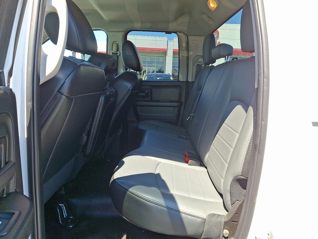 Thumbnail: 2021 RAM 1500 Classic - 10