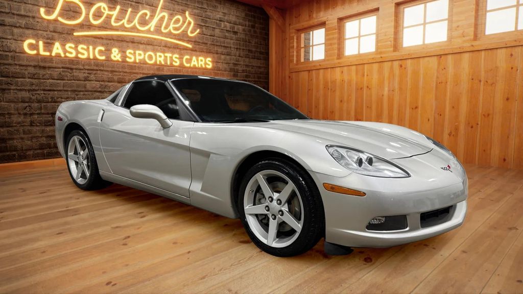 Machine Silver Metallic 2007 Chevrolet Corvette Coupe Rear-Wheel Drive 6-Speed Automatic