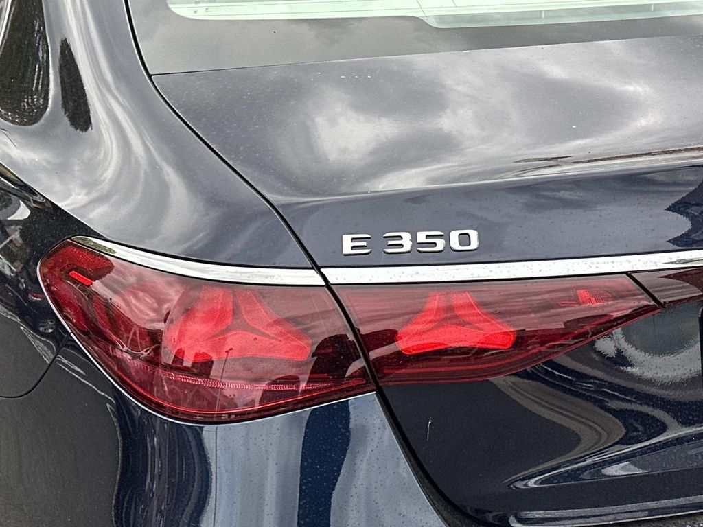 Thumbnail: 2025 Mercedes-Benz E-Class - 10
