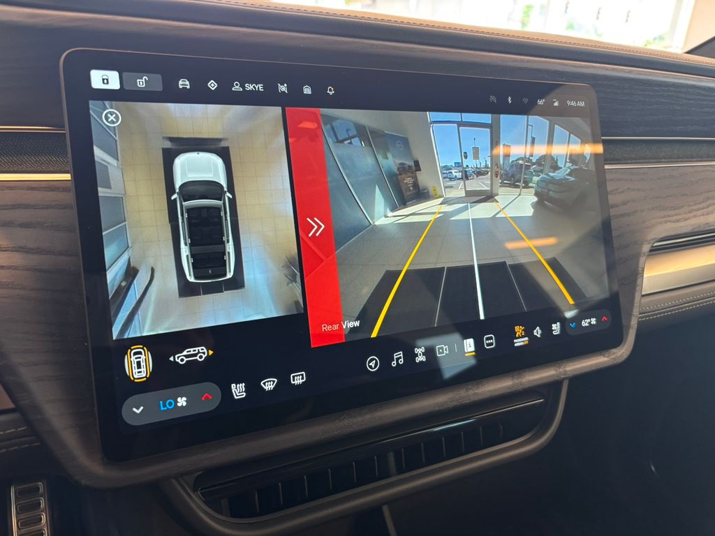 2024 Rivian R1S Adventure